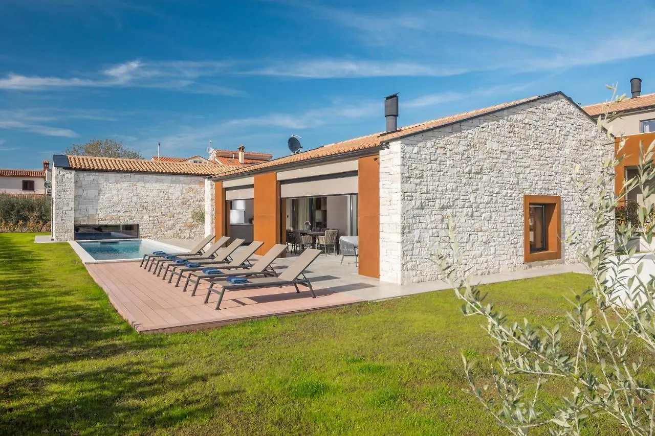 Design Villa Oliba Bale