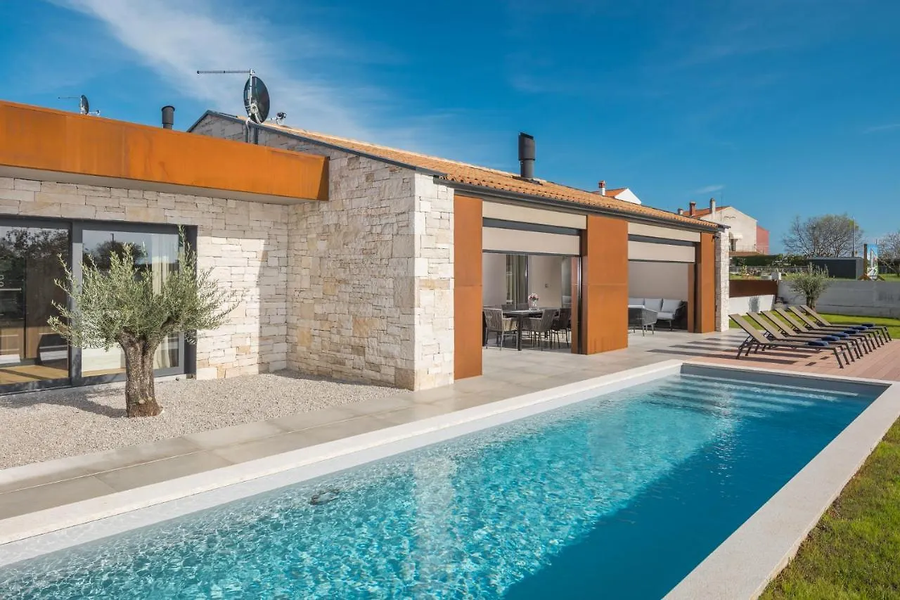 Design Villa Oliba Bale
