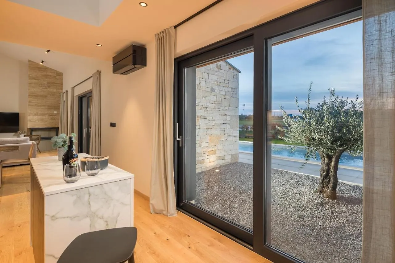 Design Villa Oliba Bale 0*,  Croatia