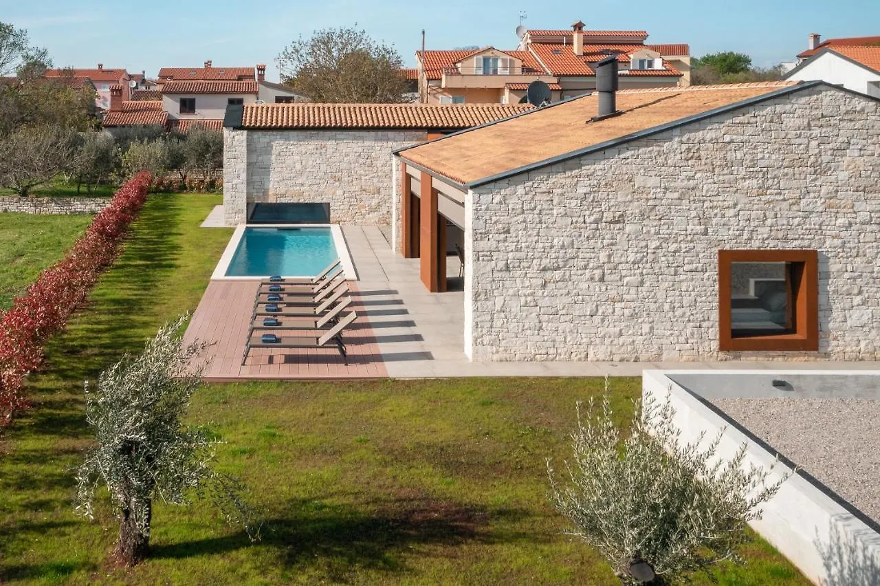 Design Villa Oliba Bale 0*,